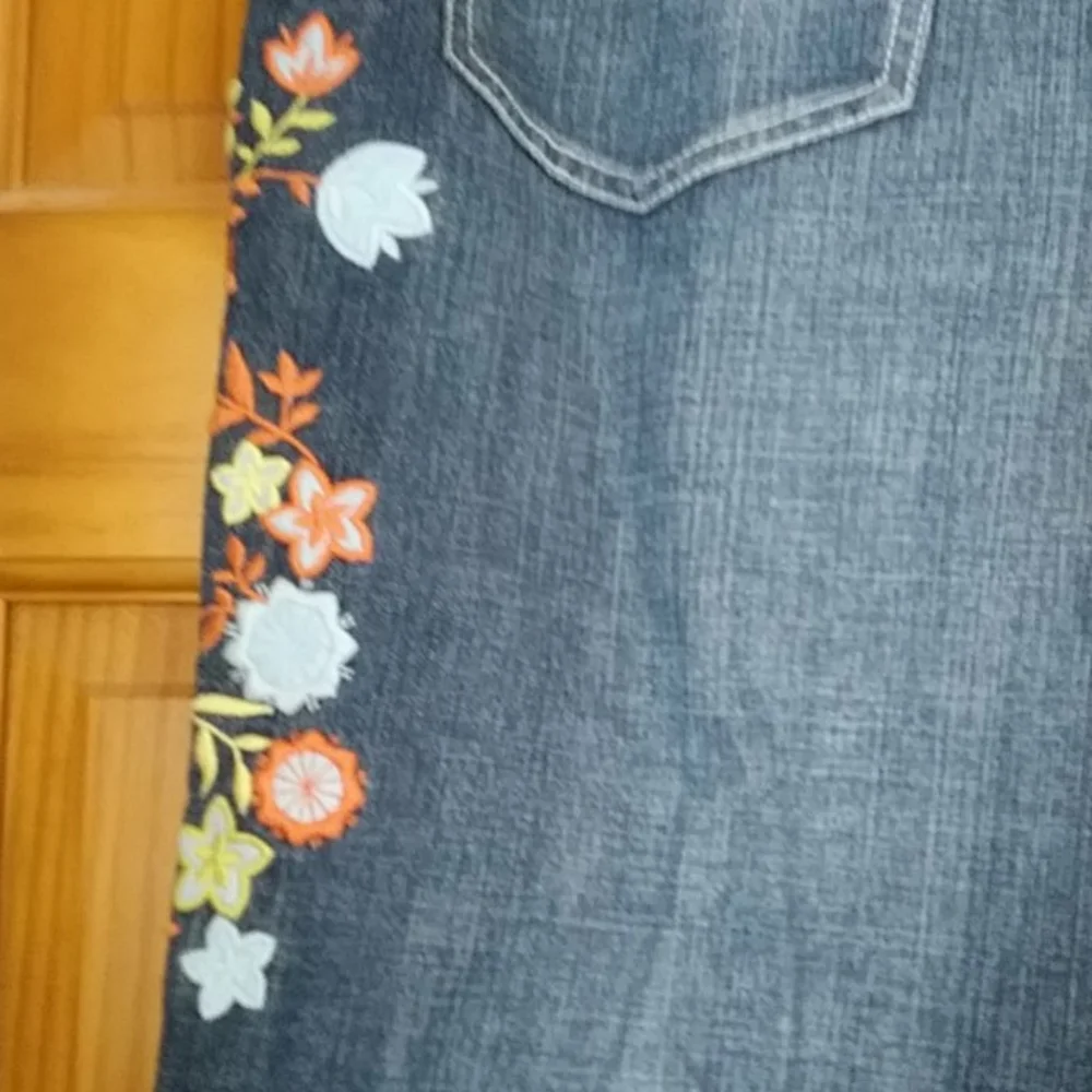 Talbots Embroidered Applique Stretch Jeans - Picture 7 of 9